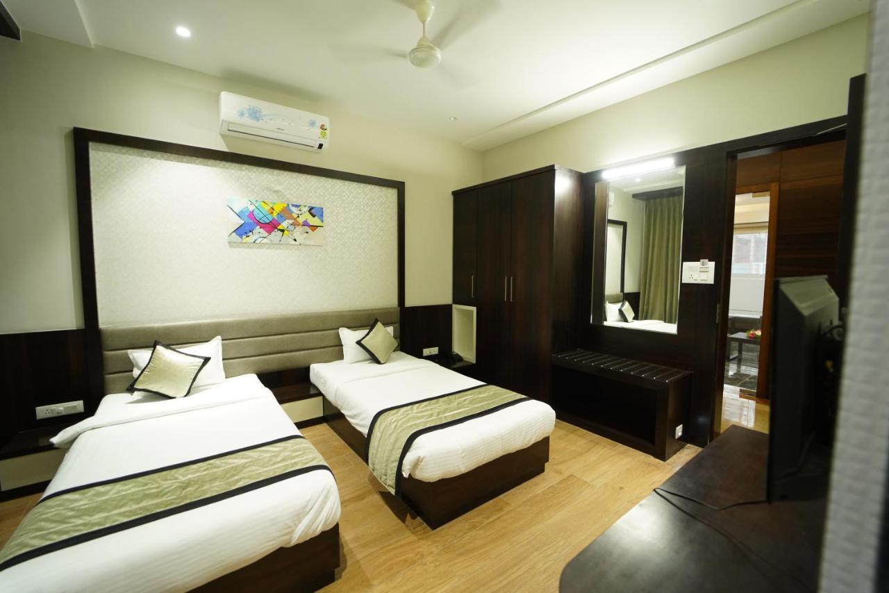 Hotel The Royal Inn Baramati Exterior photo